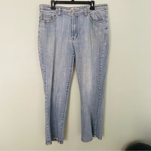 Chico's Platinum Straight Leg Short Sz 3 <conventional size 16> Jean Women